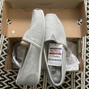 Brand New Heather Gray Bobs